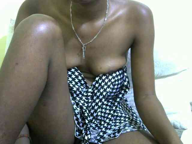 Lovelybabraa webcam