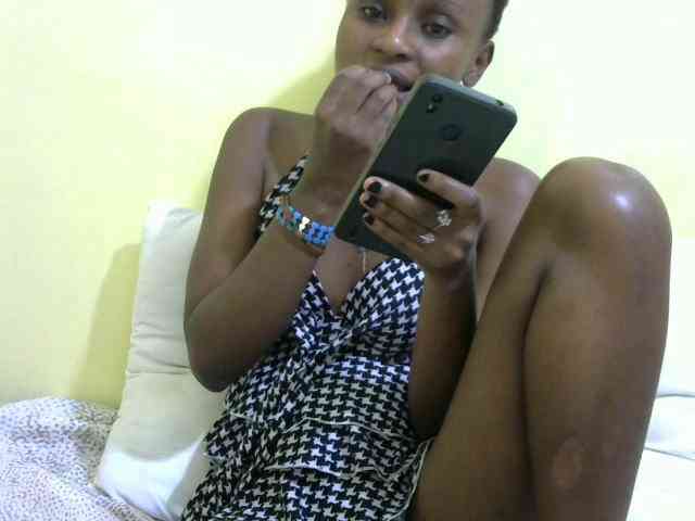 Lovelybabraa webcam