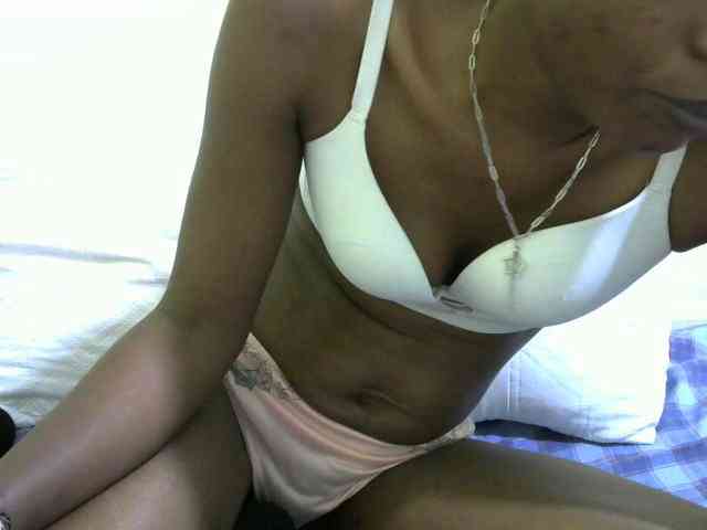 Lovelybabraa webcam