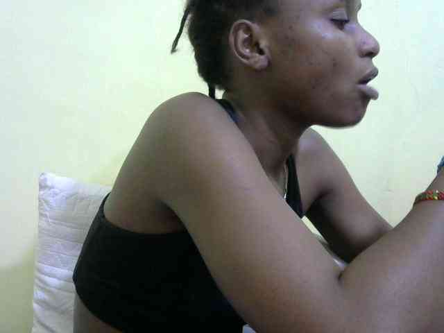 Lovelybabraa webcam