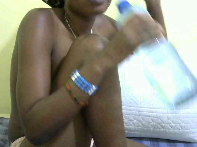 Lovelybabraa webcam