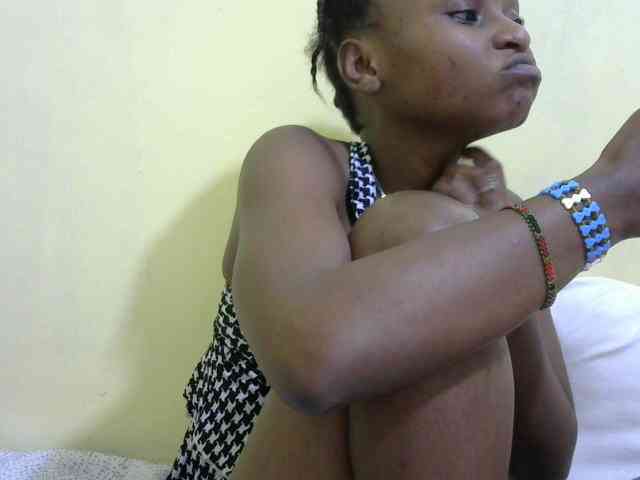 Lovelybabraa webcam