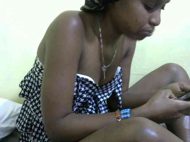 Model: Lovelybabraa
