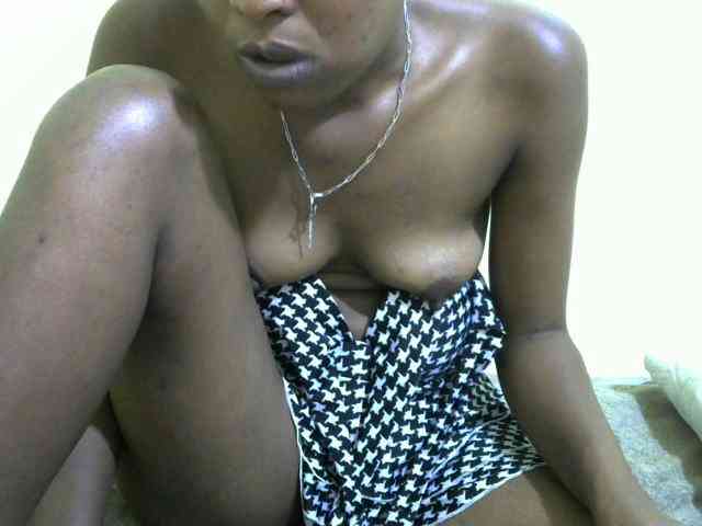 Lovelybabraa webcam
