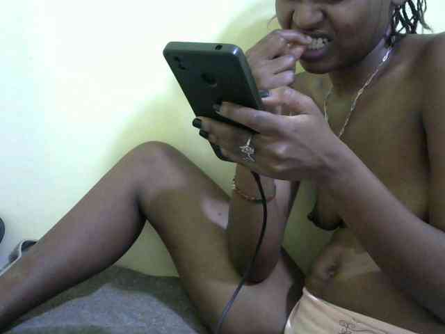 Lovelybabraa webcam
