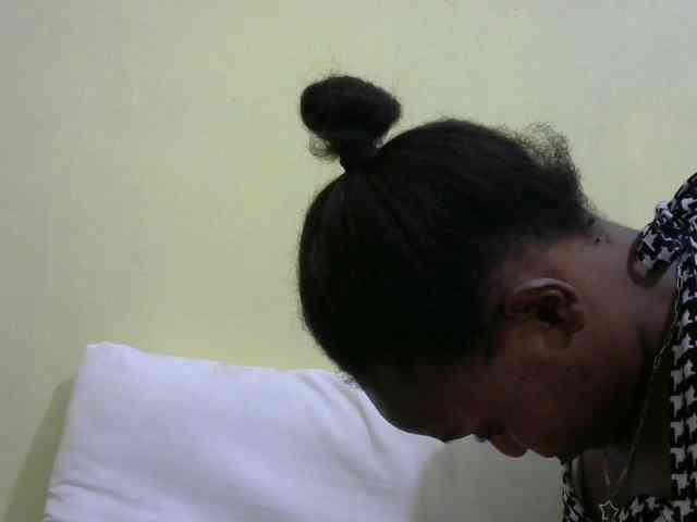 Lovelybabraa webcam