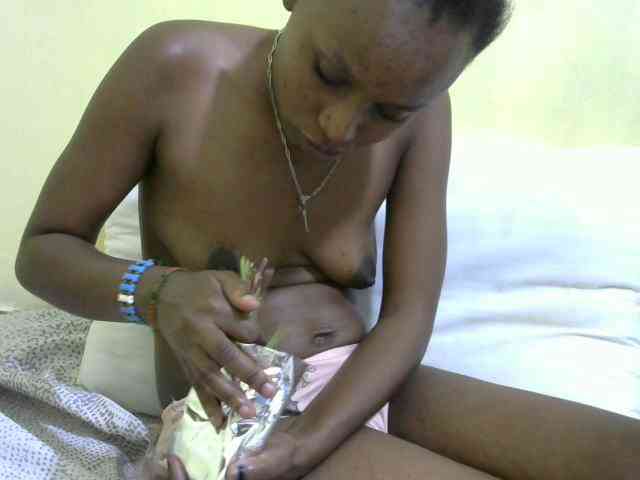 Lovelybabraa webcam