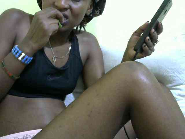 Lovelybabraa webcam