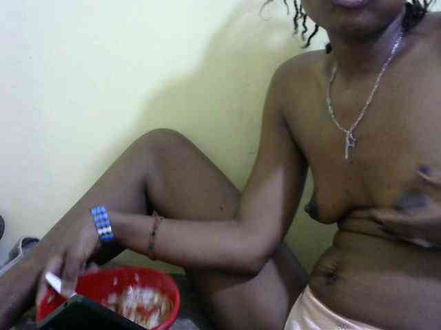 Lovelybabraa webcam