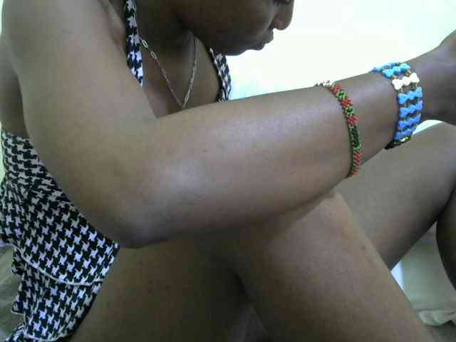 Modèle: Lovelybabraa