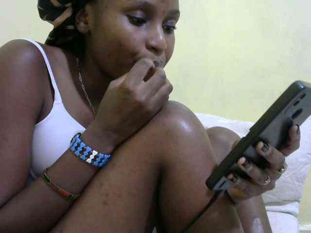 Lovelybabraa webcam