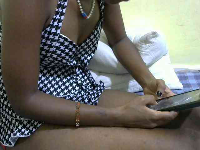 Lovelybabraa webcam