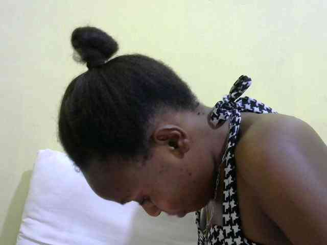 Lovelybabraa webcam