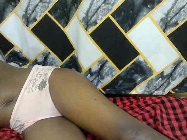 Lovelybabraa webcam