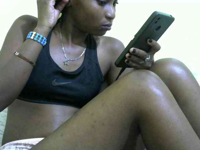Lovelybabraa webcam