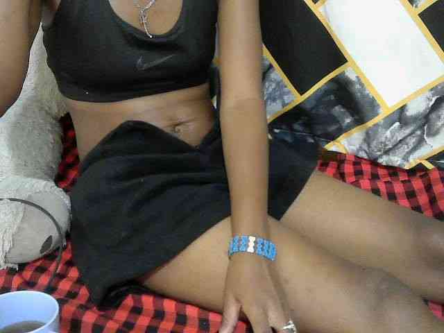 Lovelybabraa webcam