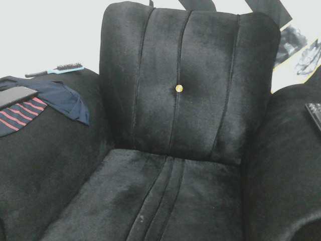Petitelv live cam on BongaCams