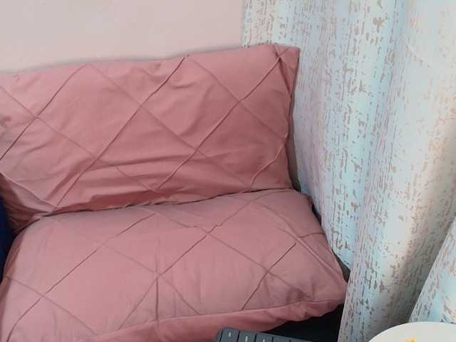 Petitelv live webcam show