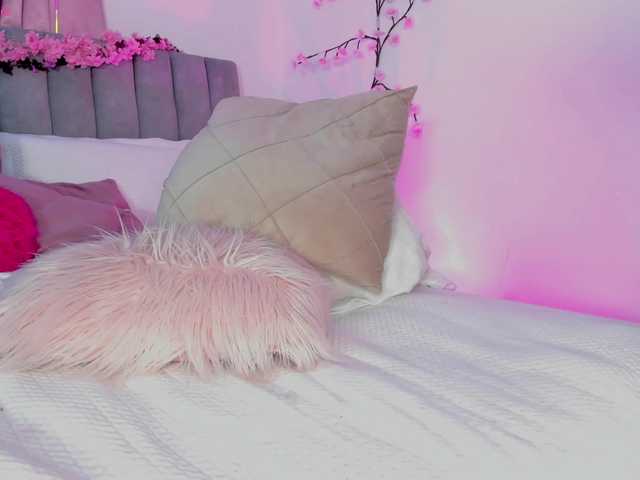 Jimenarestrepo live cam on BongaCams
