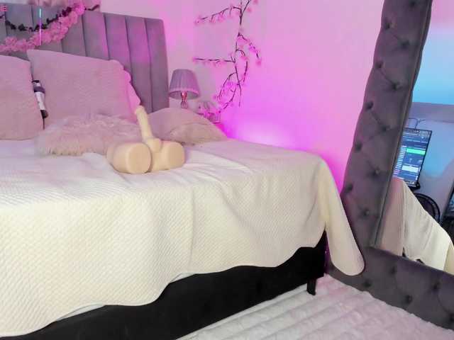 Jimenarestrepo live cam on BongaCams