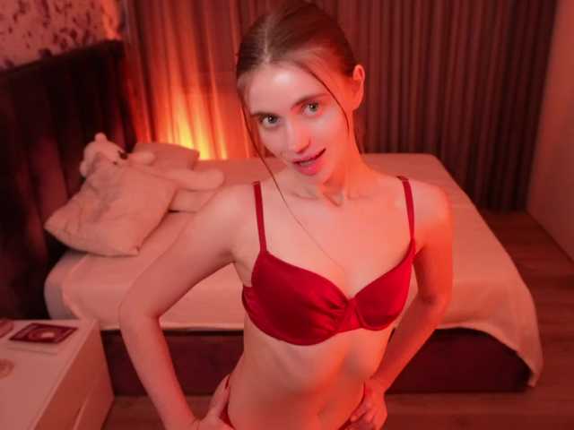 ChloeSpark — live female cam