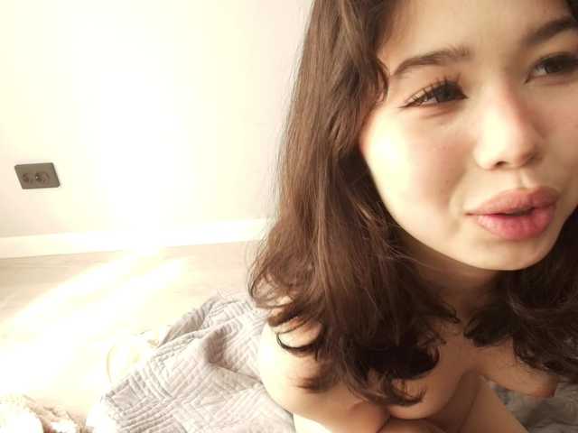 kimyjina's BongaCams show and profile