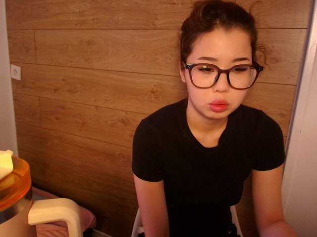 kimyjina live cam on BongaCams