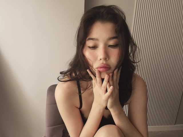 kimyjina's BongaCams show and profile