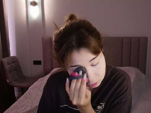 le modèle Kimy-Jina est en webcam porno dans un show sur le site bongacams, il possède les tags suivants: Asian,Redhead,Shaved
