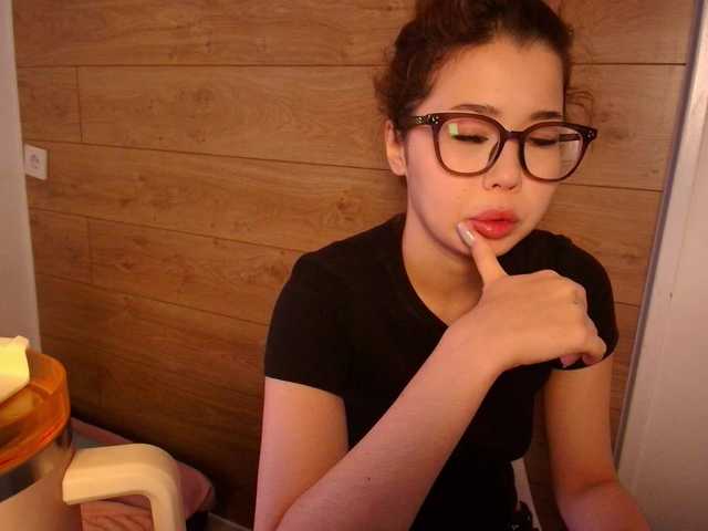 kimyjina live cam on BongaCams
