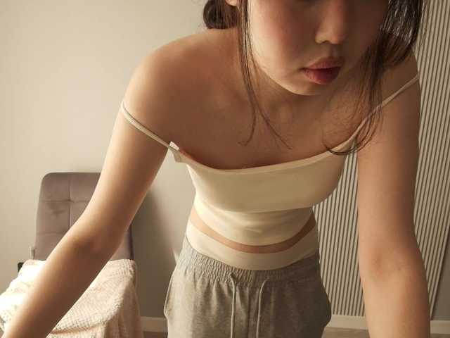 kimyjina's BongaCams show and profile