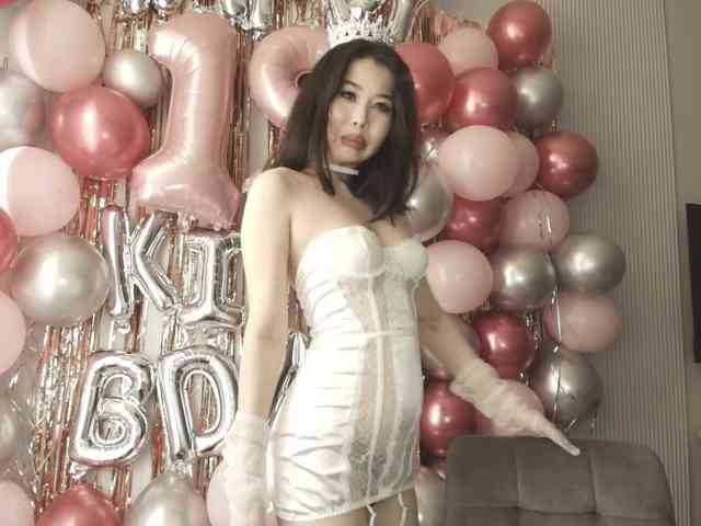 kimyjina Live Webcam on BongaCams