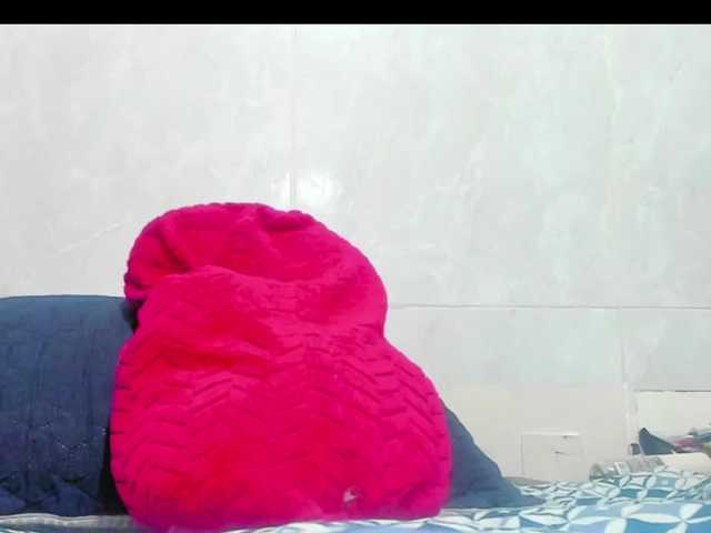 sacha09-L live cam on BongaCams
