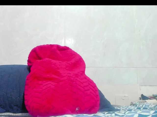 sacha09-L live cam on BongaCams