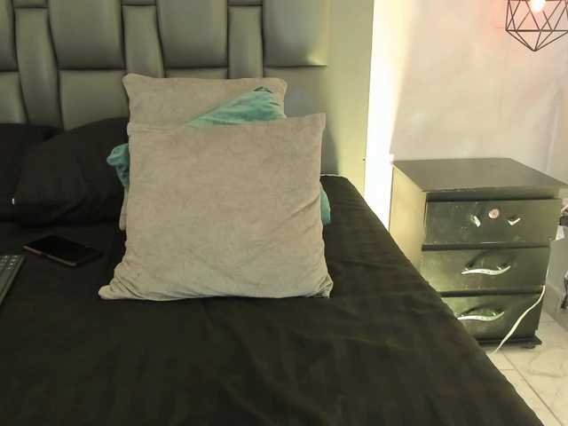 Dakota-rouse live webcam show