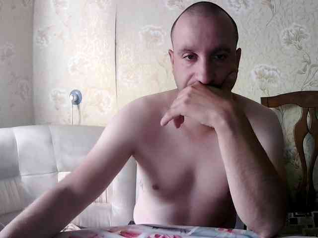 HowlClaw1994 Sex Cam Show