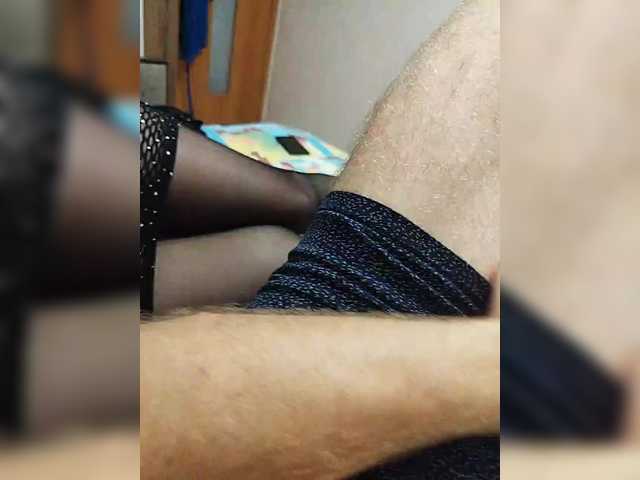 Sexi2933 live webcam show