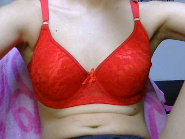 CarluyMessy live cam on BongaCams