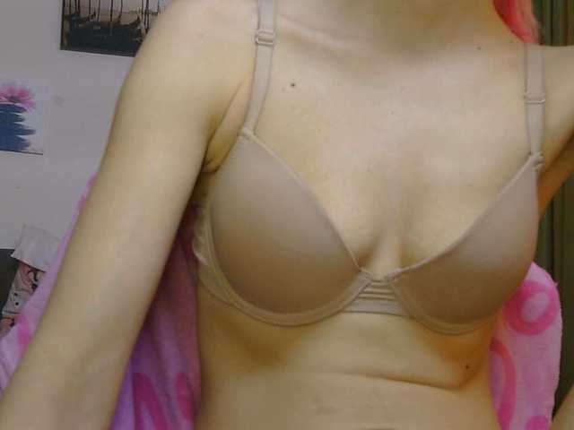 CarluyMessy live cam on BongaCams