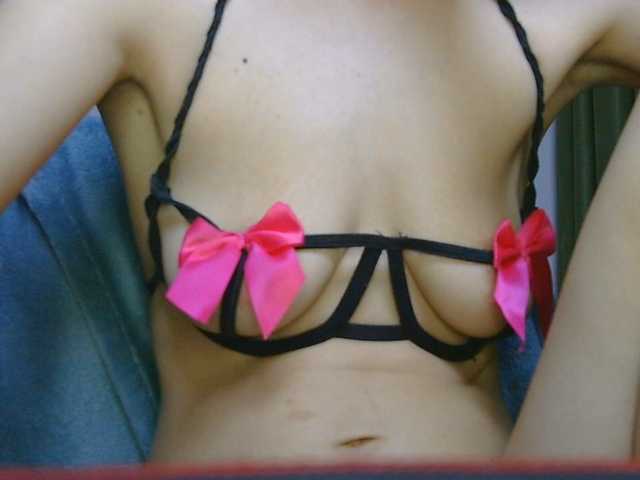 CarluyMessy live cam on BongaCams
