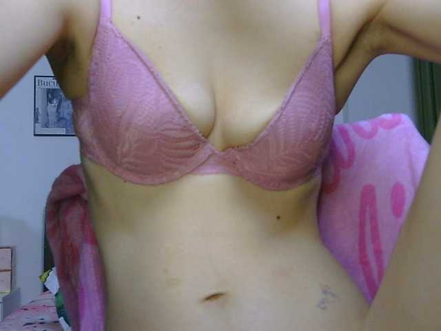 CarluyMessy live cam on BongaCams