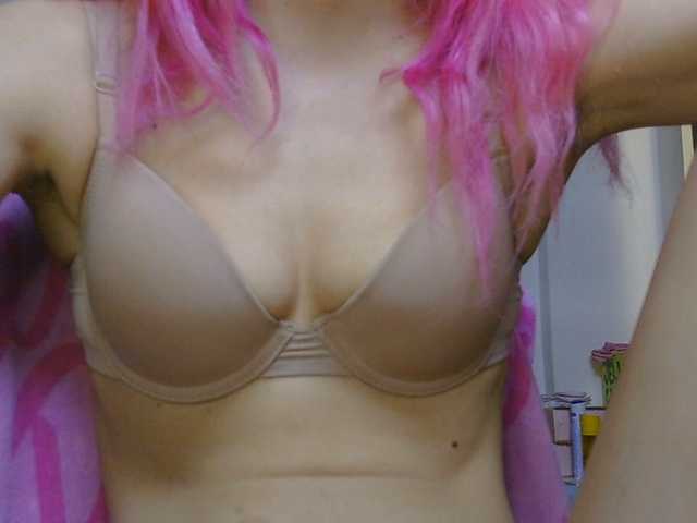 CarluyMessy live cam on BongaCams