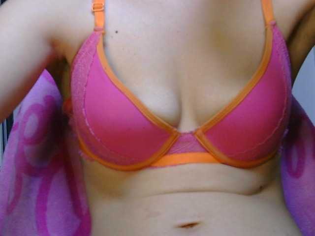 CarluyMessy live cam on BongaCams