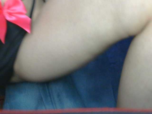 CarluyMessy live cam on BongaCams