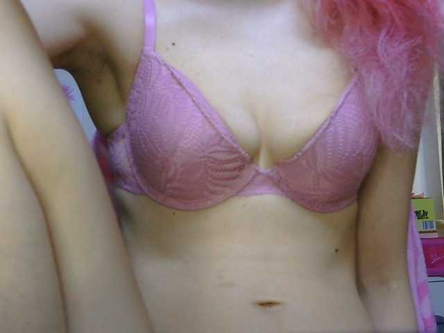 CarluyMessy live cam on BongaCams