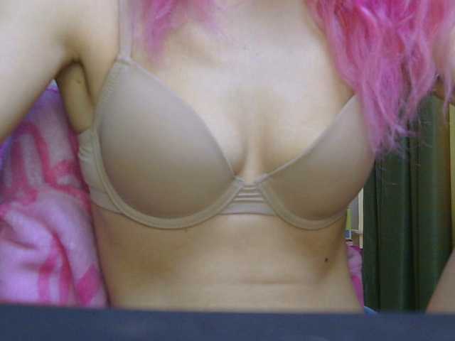 CarluyMessy live cam on BongaCams