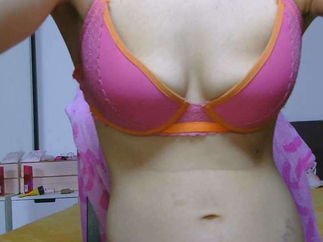 CarluyMessy live cam on BongaCams