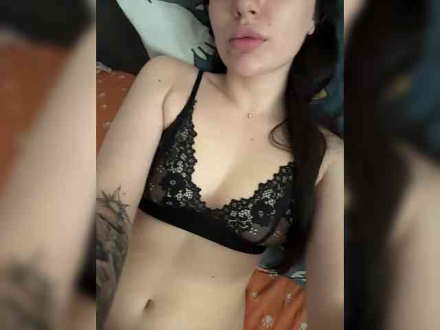 BlackGirl-1 webcam