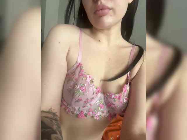 BlackGirl-1 webcam