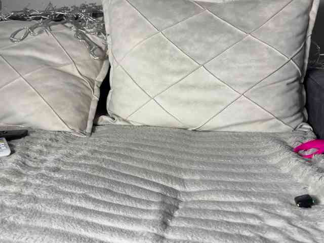 Модель: tinyhole